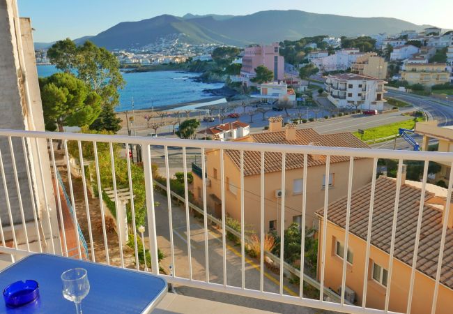 Apartament en Llança - 123 Atic Mendisol