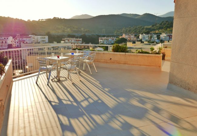 Apartament en Llança - 123 Atic Mendisol