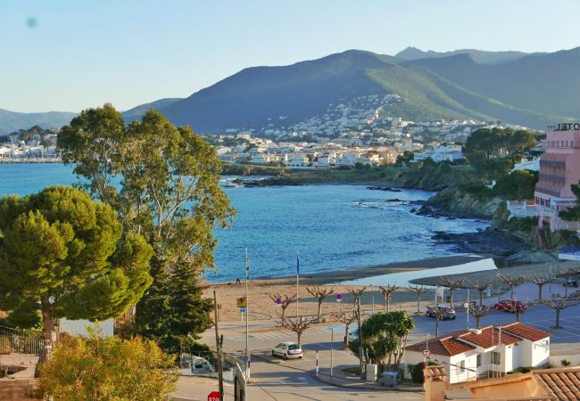 Apartament en Llança - 123 Atic Mendisol