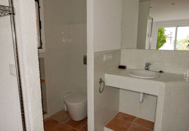 Apartment in Llança - 00104 Platja Cau del Llop