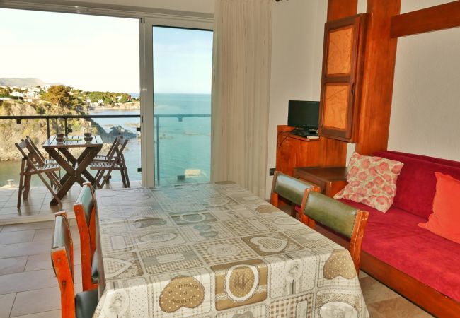 Apartment in Llança - 143 Mar i Muntanya