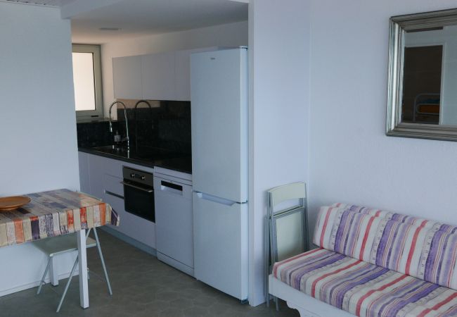 Apartment in Llança - 00109 Platja Cau del Llop